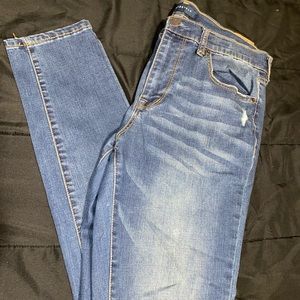 Medium wash skinny jeans